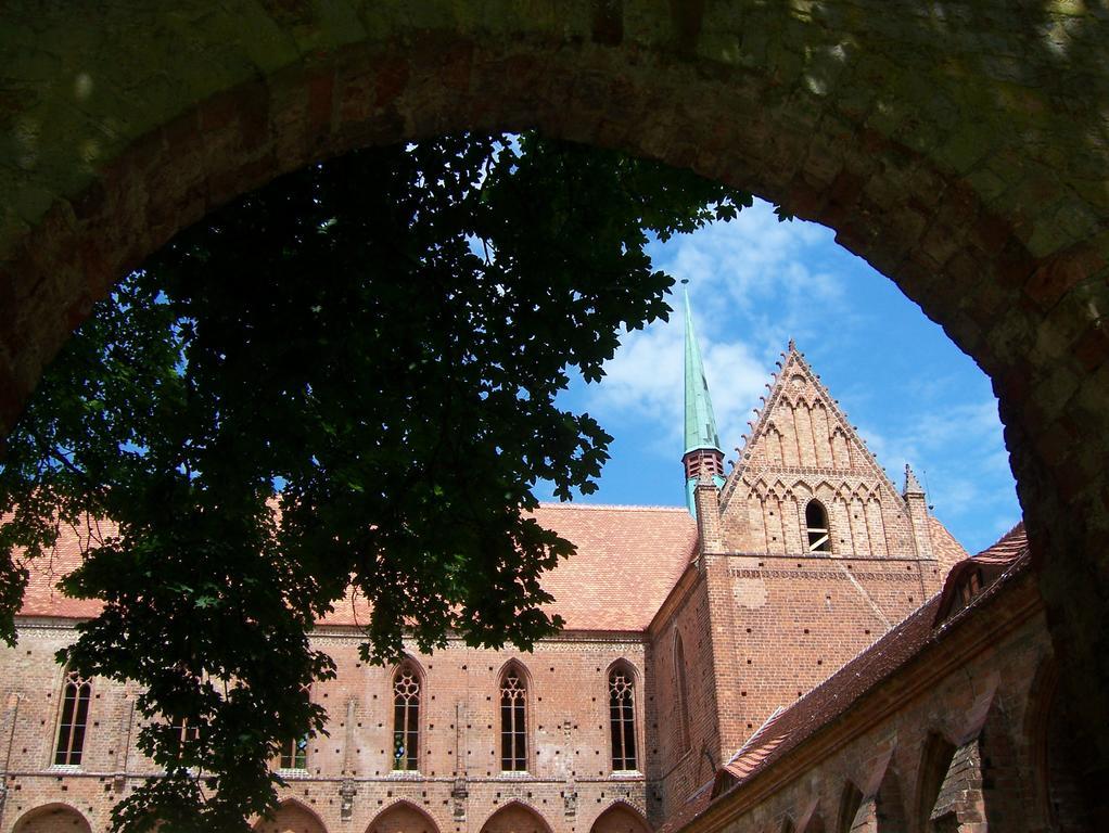Ferienappartements Schweizer Haus Stolpe  エクステリア 写真